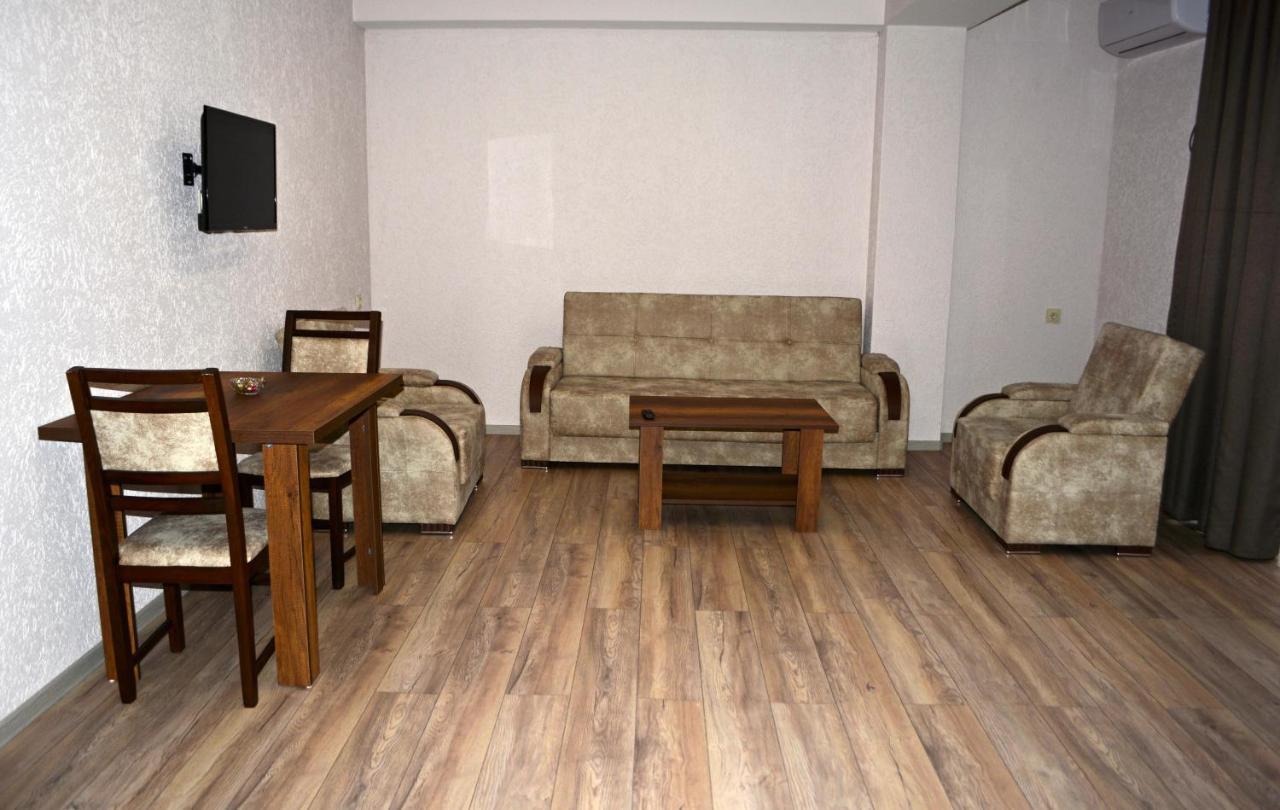 G&G Hotel Tbilisi Ngoại thất bức ảnh