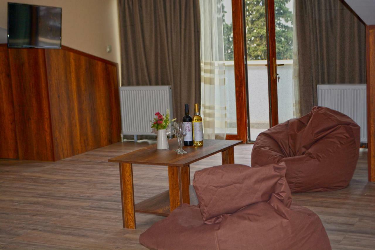 G&G Hotel Tbilisi Ngoại thất bức ảnh