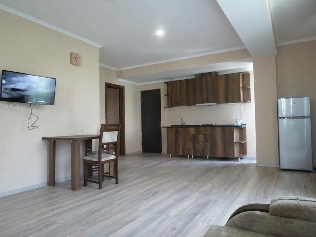 G&G Hotel Tbilisi Ngoại thất bức ảnh