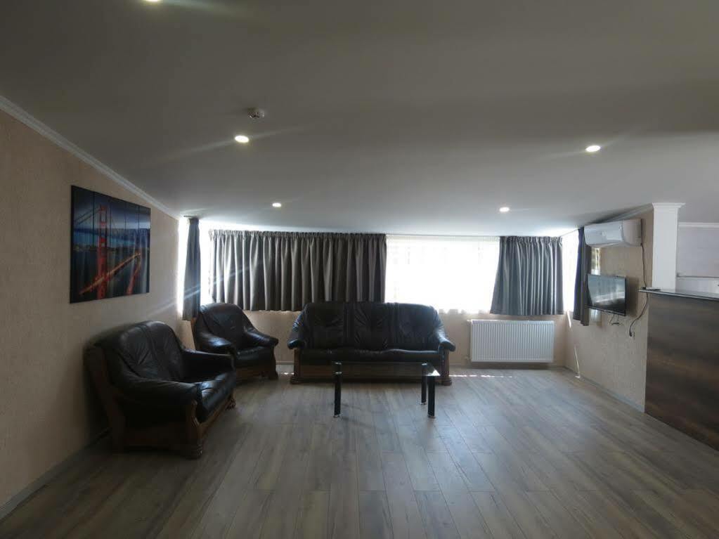 G&G Hotel Tbilisi Ngoại thất bức ảnh