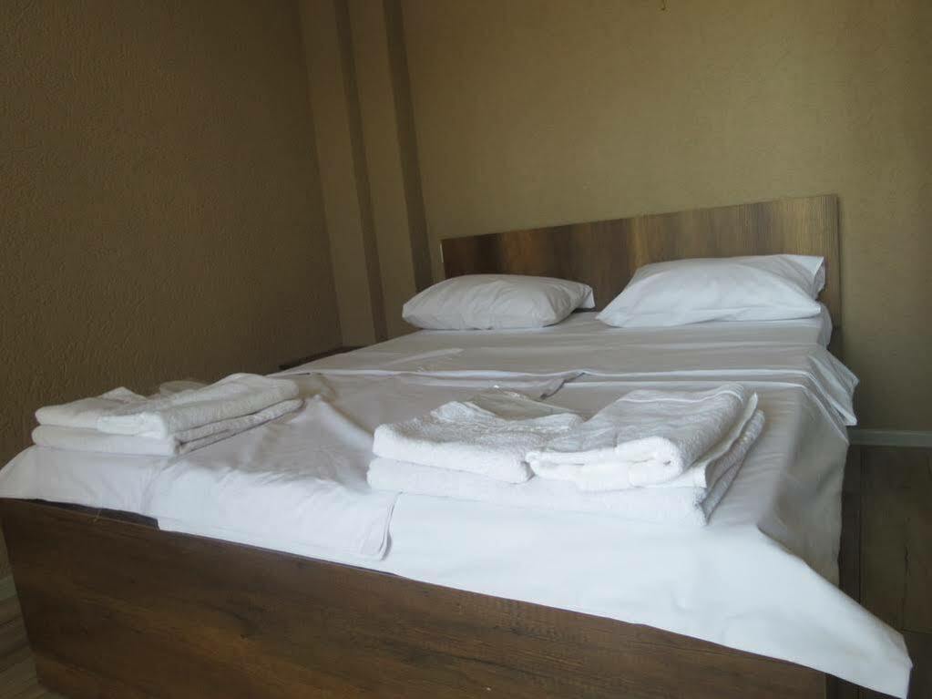 G&G Hotel Tbilisi Ngoại thất bức ảnh